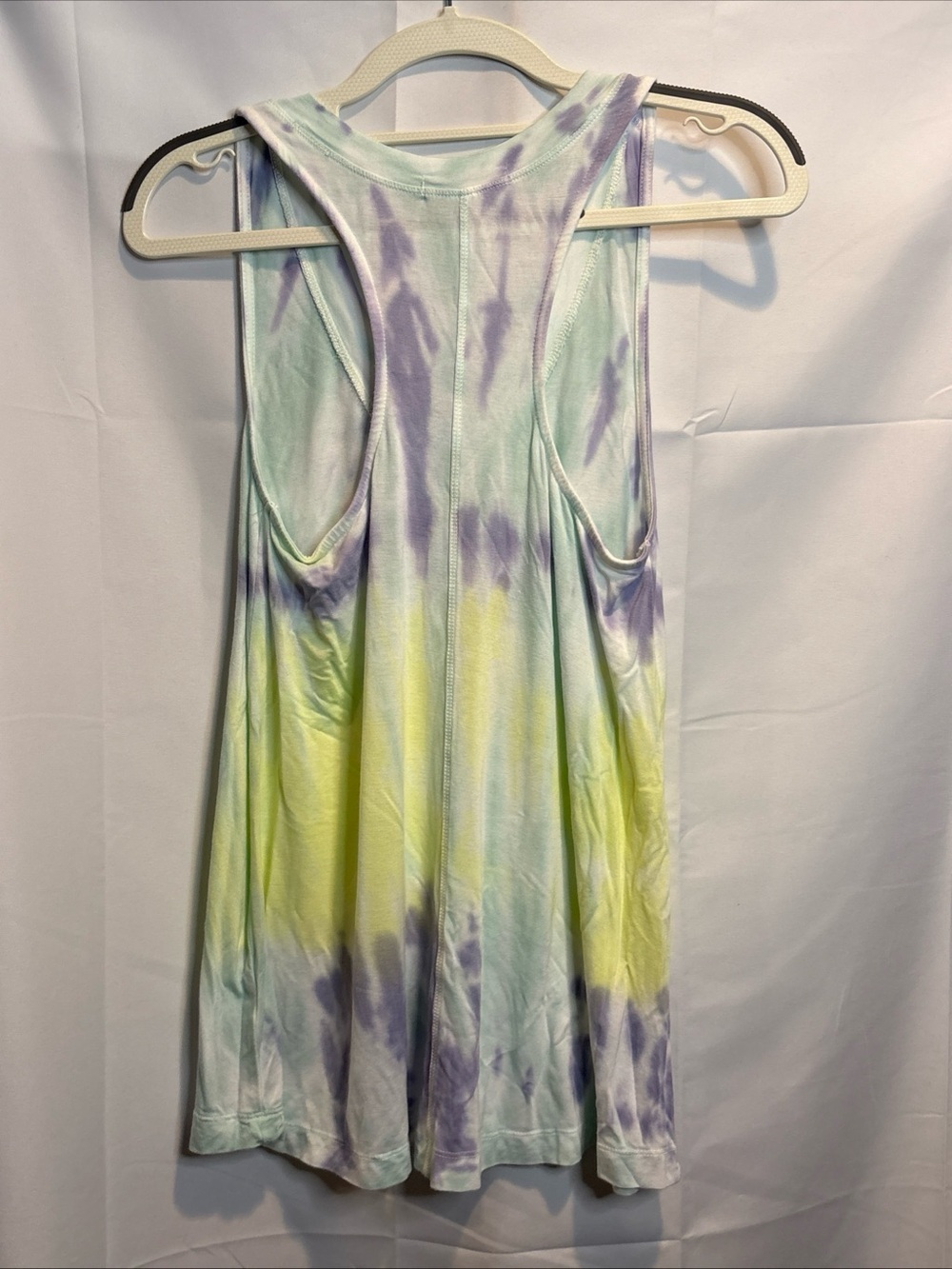 Z Supply Pastel Tie-Dye V-Neck Tank — Mint, Lavender & Pale Yellow - Picture 4 of 6